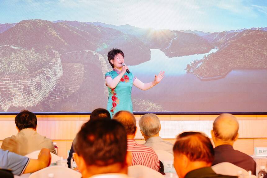 粽香墨韻迎端午 丹青妙筆書(shū)華章 中聯(lián)國(guó)興端午筆會(huì)在京舉行(圖8) 粽香墨韻迎端午 丹青妙筆書(shū)華章 中聯(lián)國(guó)興端午筆會(huì)在京舉行(圖8)