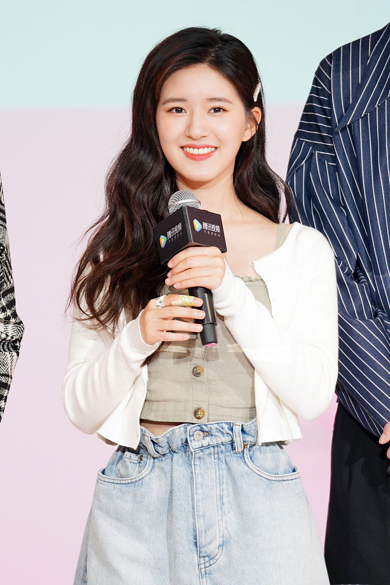 趙露思揮別微博：3117萬(wàn)粉絲賬號(hào)的決然離場(chǎng)與網(wǎng)絡(luò)生態(tài)反思 