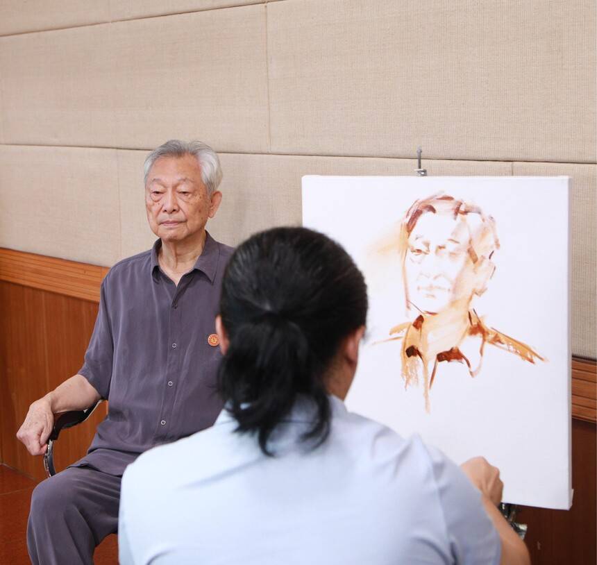 紀(jì)念中國人民抗日戰(zhàn)爭勝利80周年主題筆會(huì)在京舉辦(圖9) 紀(jì)念中國人民抗日戰(zhàn)爭勝利80周年主題筆會(huì)在京舉辦(圖9)