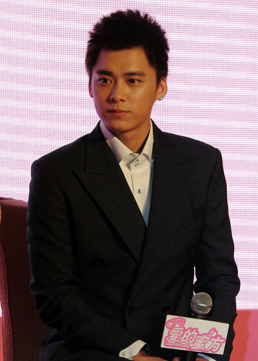 李易峰4990萬強(qiáng)制執(zhí)行事件解析:從明星光環(huán)到法律糾紛(圖2) 李易峰4990萬強(qiáng)制執(zhí)行事件解析:從明星光環(huán)到法律糾紛(圖2)